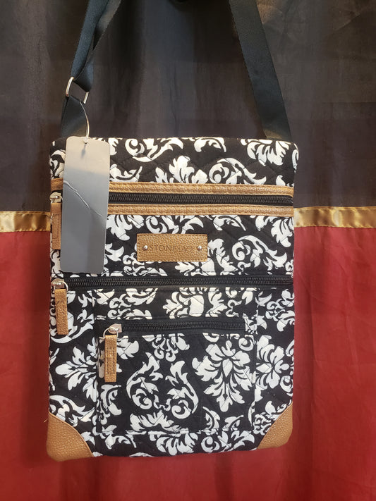 STONE MOUNTAIN CROSSBODY