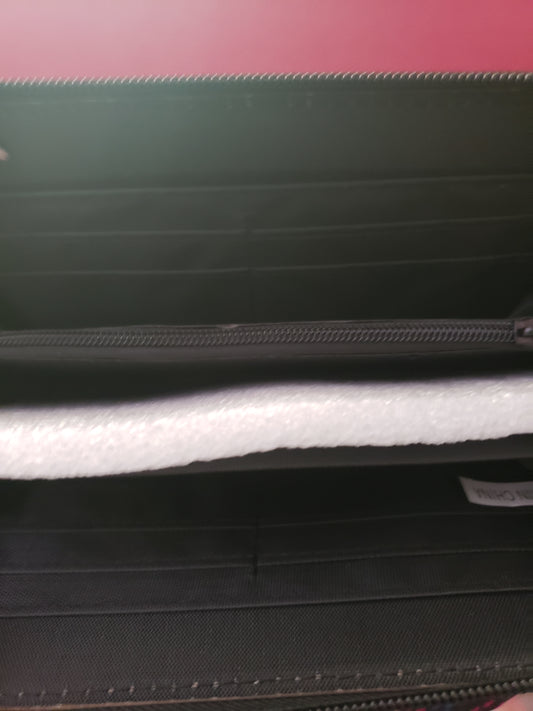 BLACK & WHITE FASHION WALLET