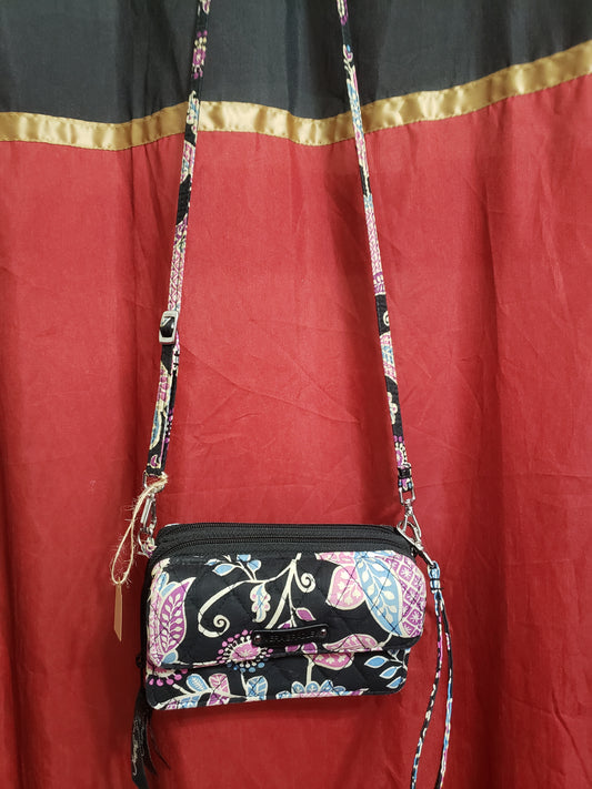 VERA BRADLEY CROSSBODY