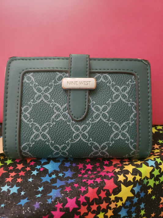 NINE WEST LEATHER WALLET