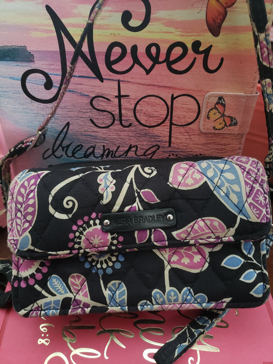 VERA BRADLEY CROSSBODY