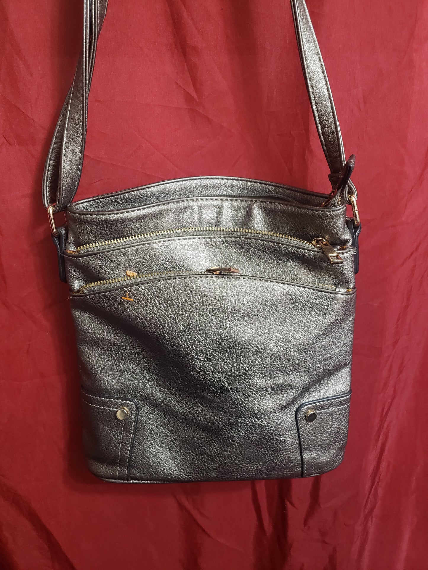 SILVER FAUX LEATHER CROSSBODY