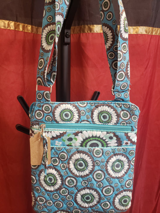 VERA BRADLEY CROSSBODY