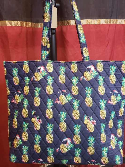 VERA BRADLEY TOTE